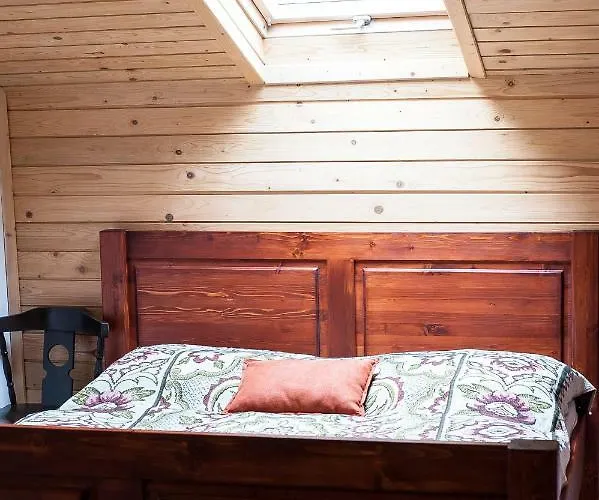 Jaktstuga Ujastraba *